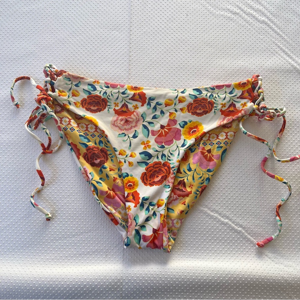 Amor y Besos Reversible Tie Side Boho Floral Bikini Swim Bottoms S